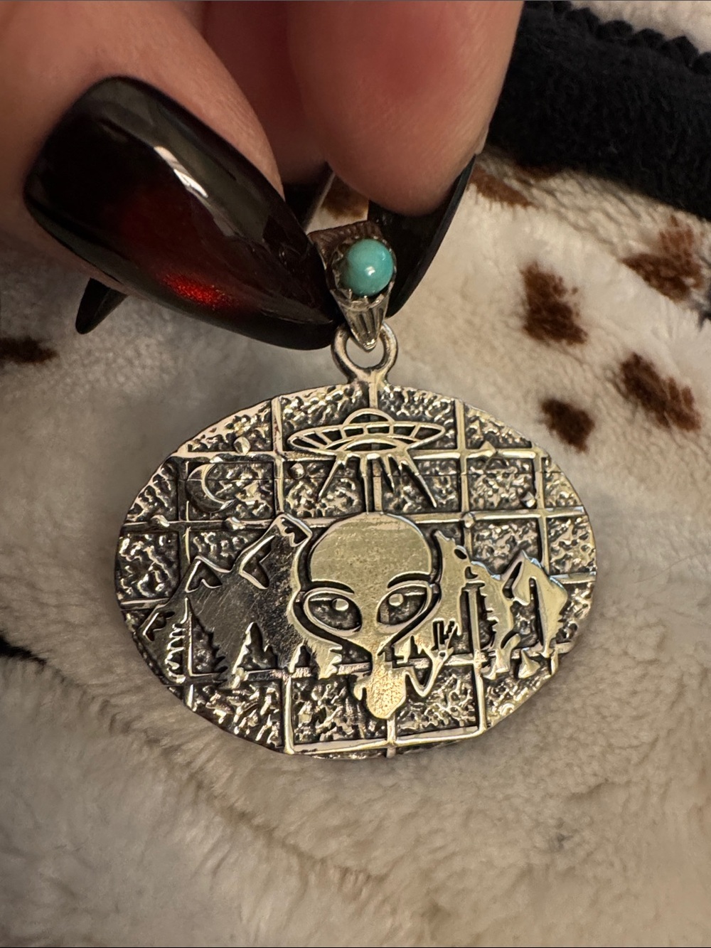 Alien 925  Silver-Tone Pendant Necklace with Turquoise Accent